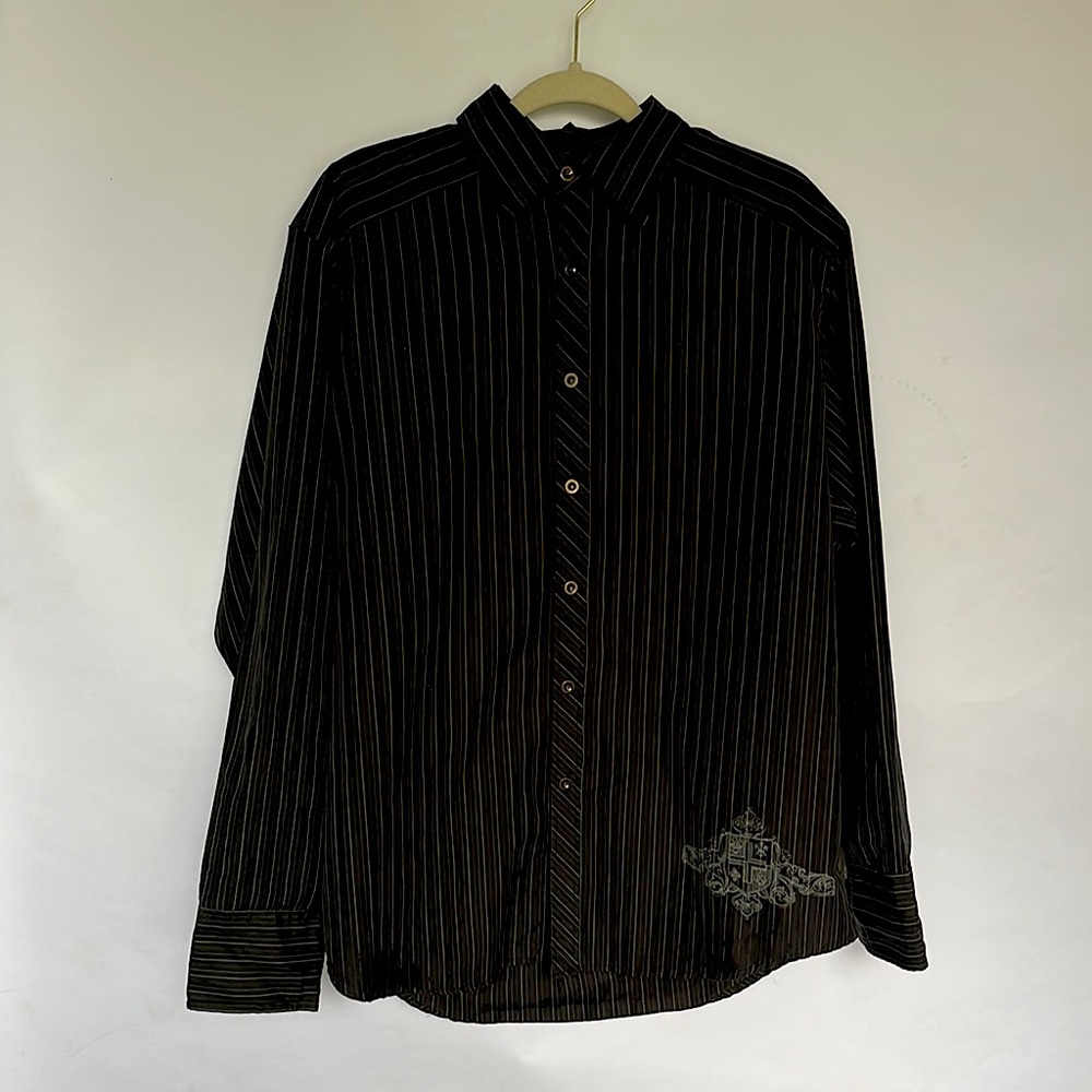 Men’s Level Ten button up long-sleeve shirt *Bundle up and send me an offer!*